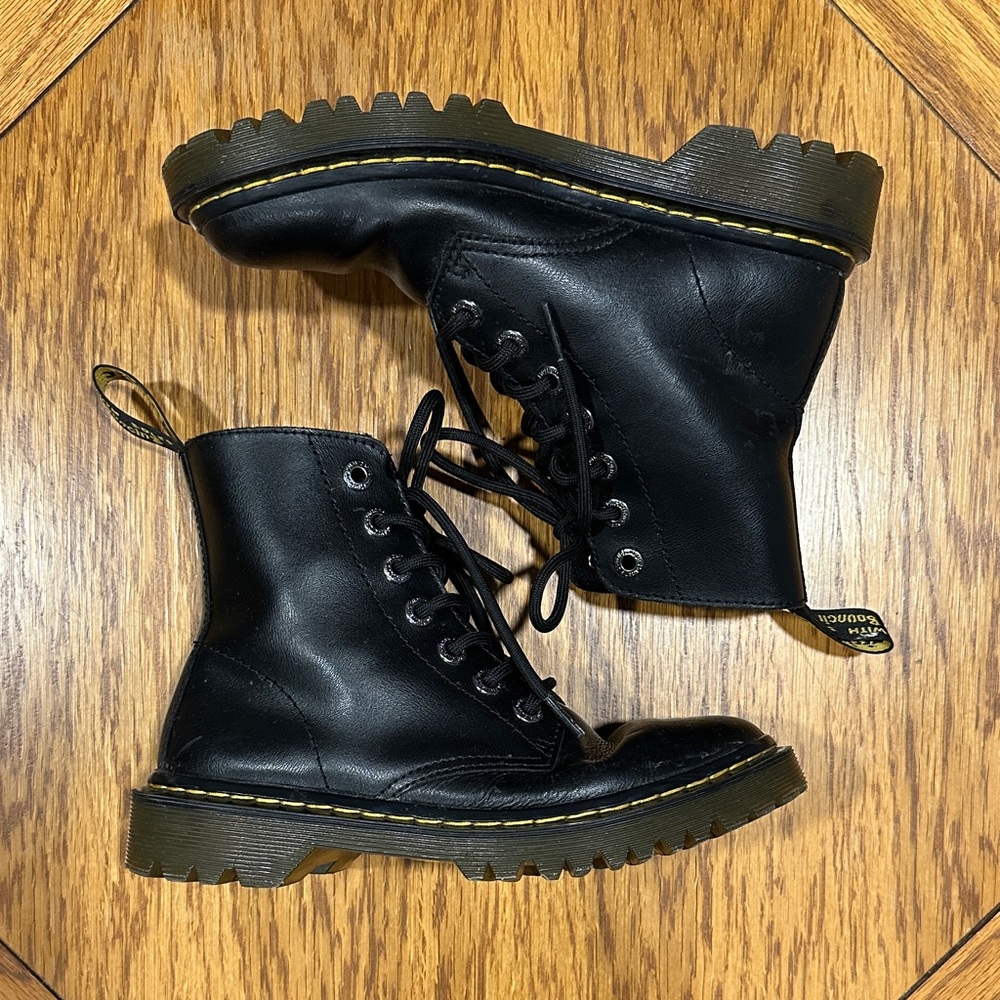 *DR. MARTENS* Black Luana Leather Lace-Up Combat Boots Size 5